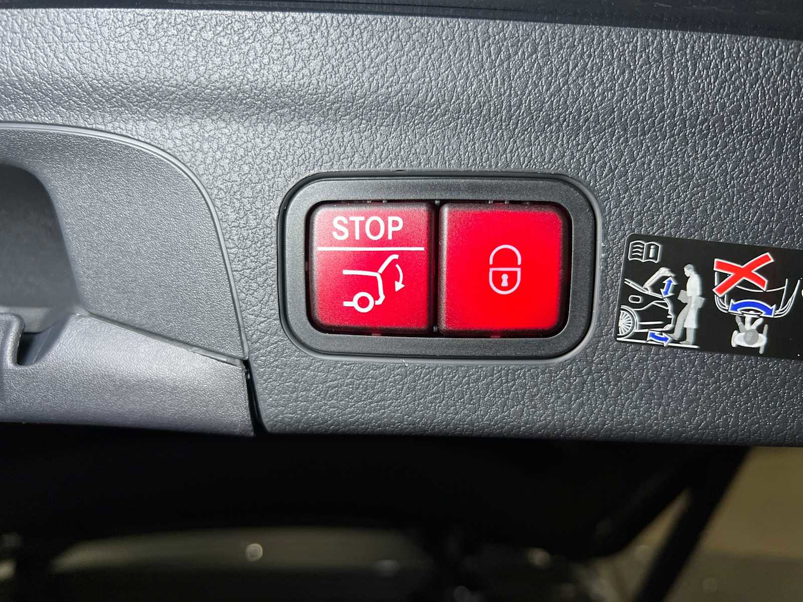 New 2025 Mercedes-Benz GLE 350 4MATIC image 15