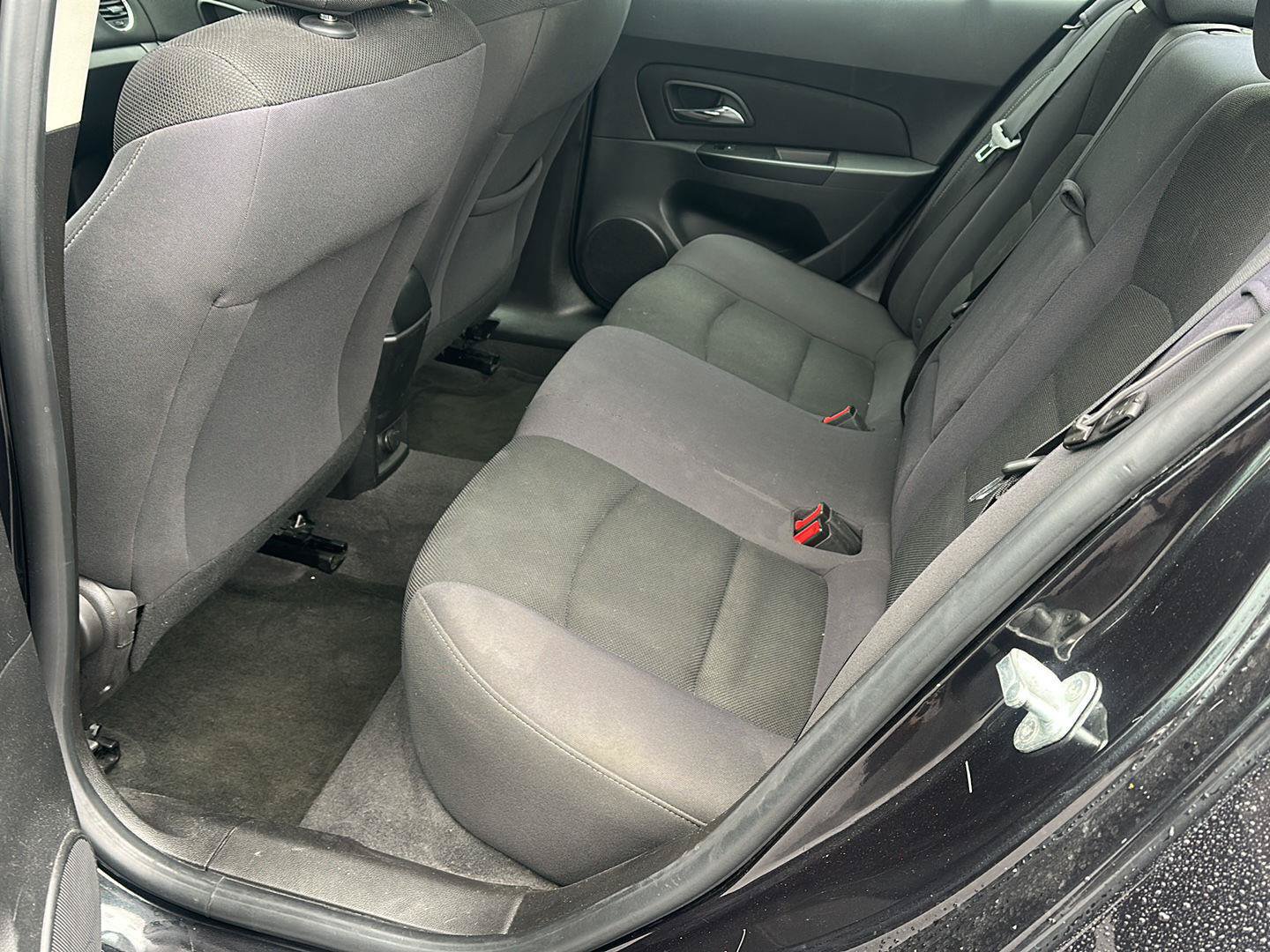Used 2014 Chevrolet Cruze LT FWD image 9