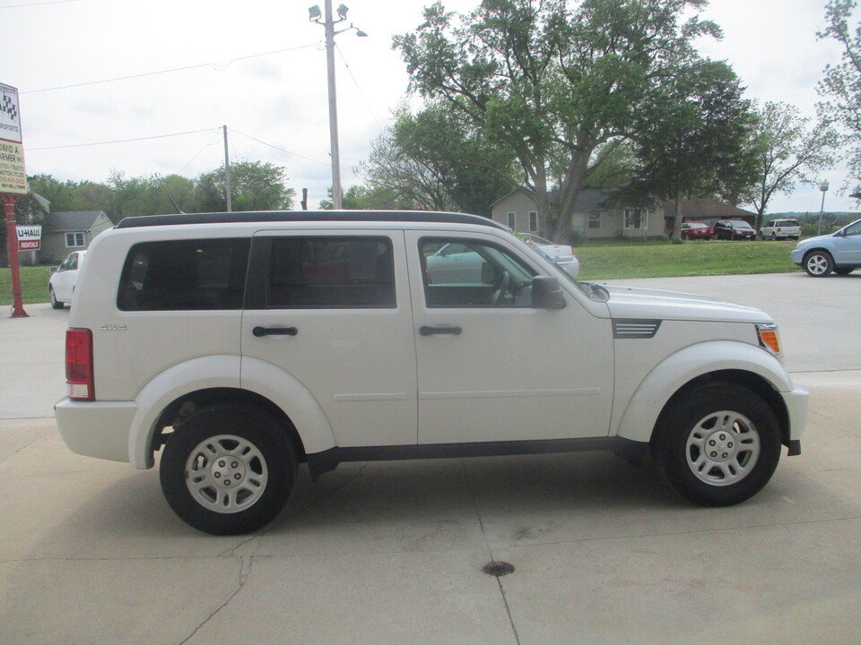 Used 2011 Dodge Nitro SE AWD/4WD image 2