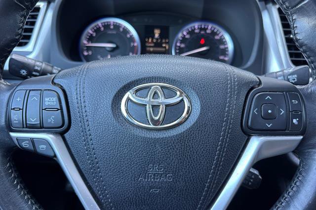 Used 2015 Toyota Highlander XLE AWD/4WD image 27