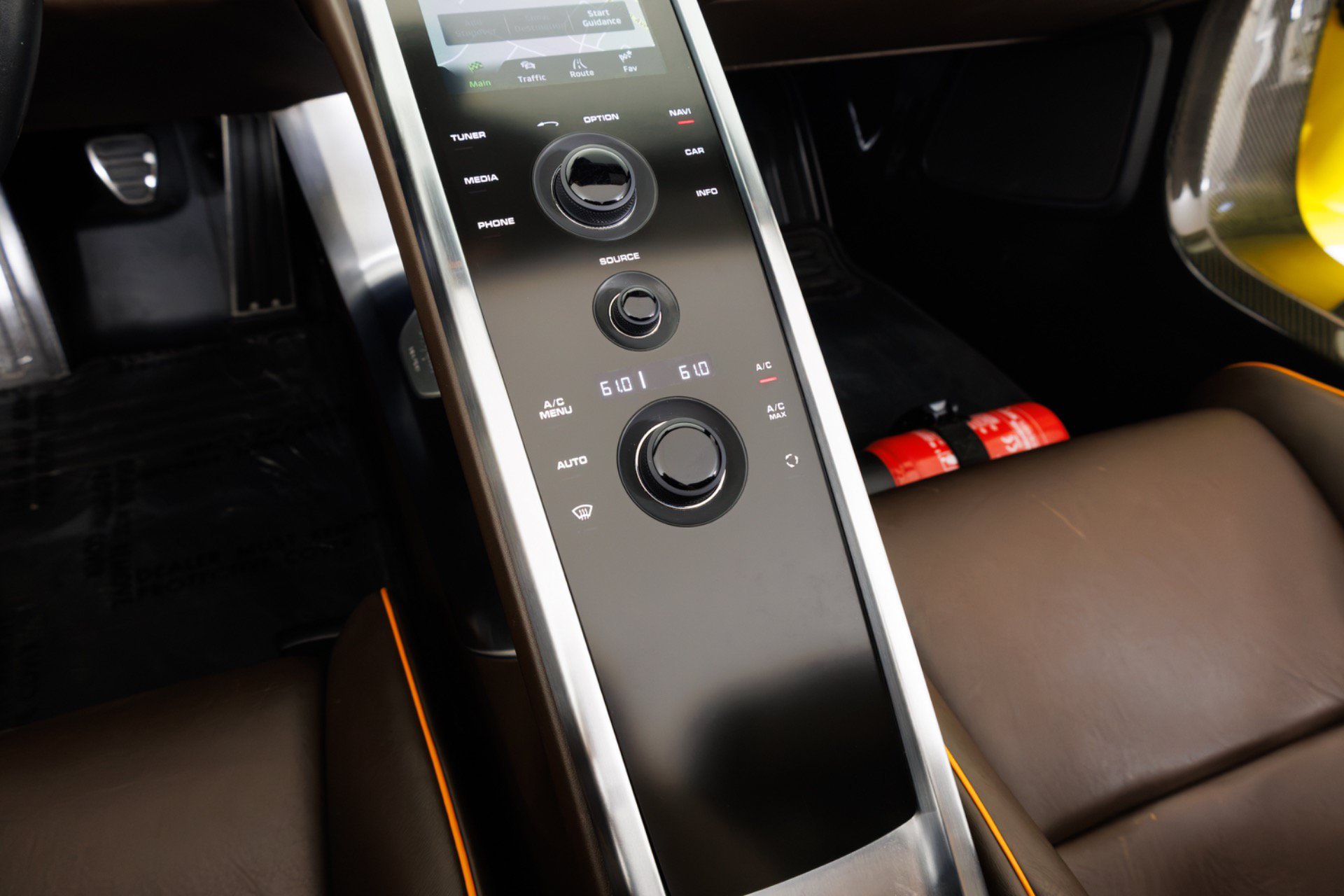 Used 2015 Porsche 918 Spyder AWD/4WD image 24