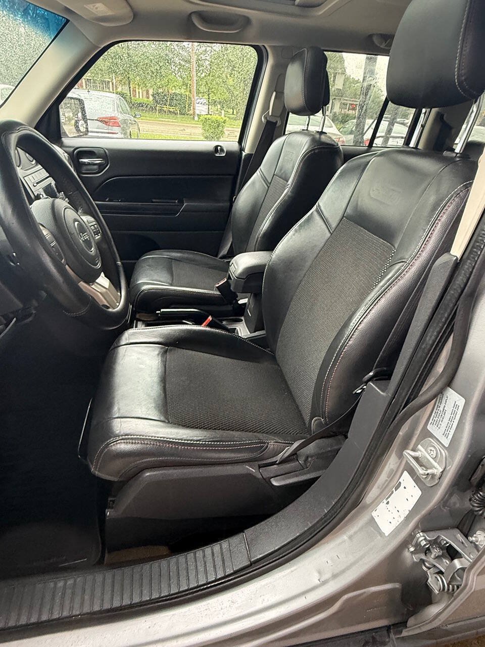 Used 2017 Jeep Patriot 75th Anniversary w/ Power Value Group FWD image 16