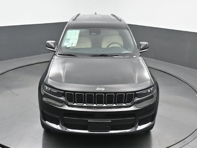 Used 2025 Jeep Grand Cherokee L Limited w/ Trailer Tow Package AWD/4WD image 36
