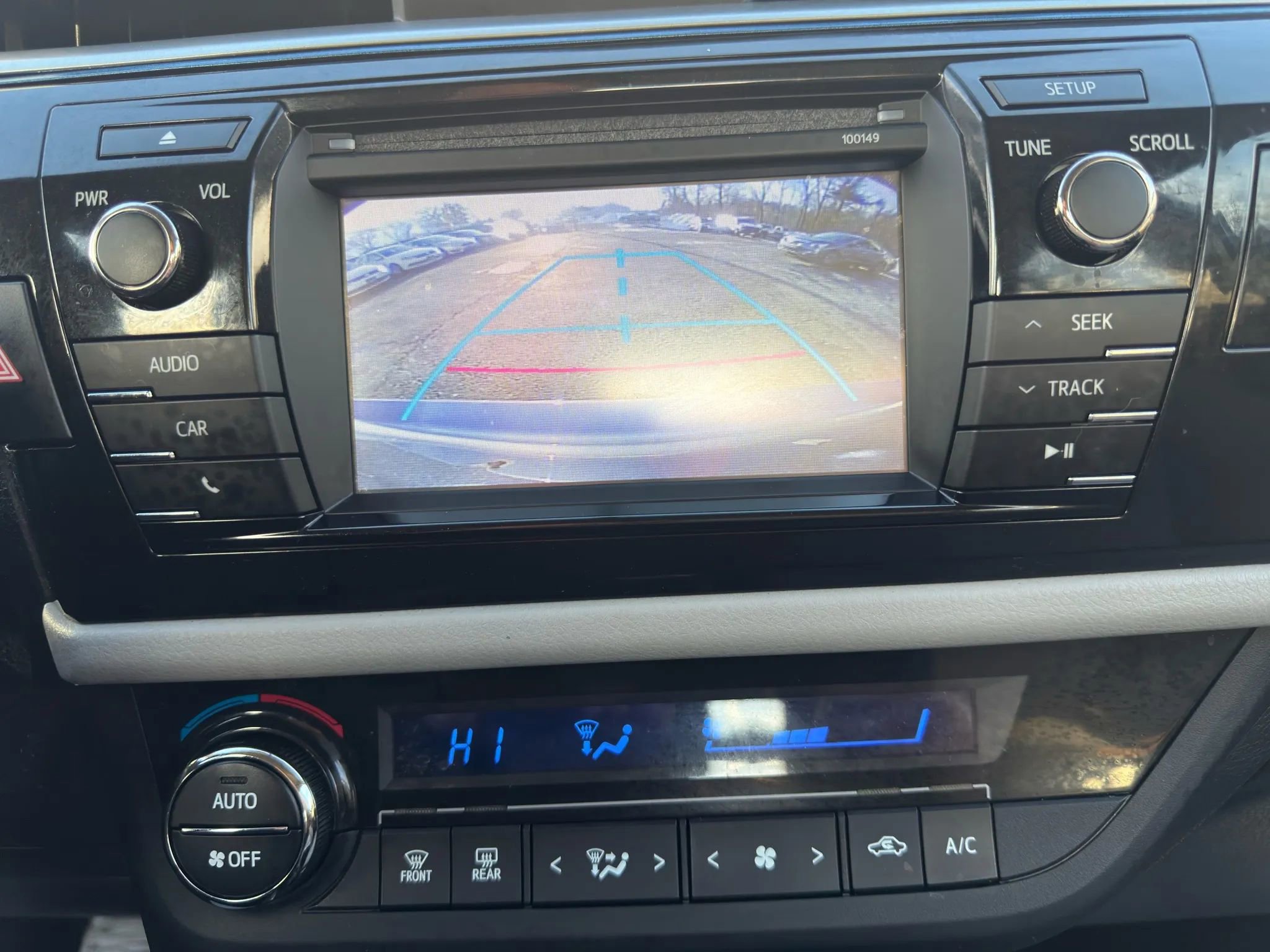 Used 2015 Toyota Corolla LE image 27