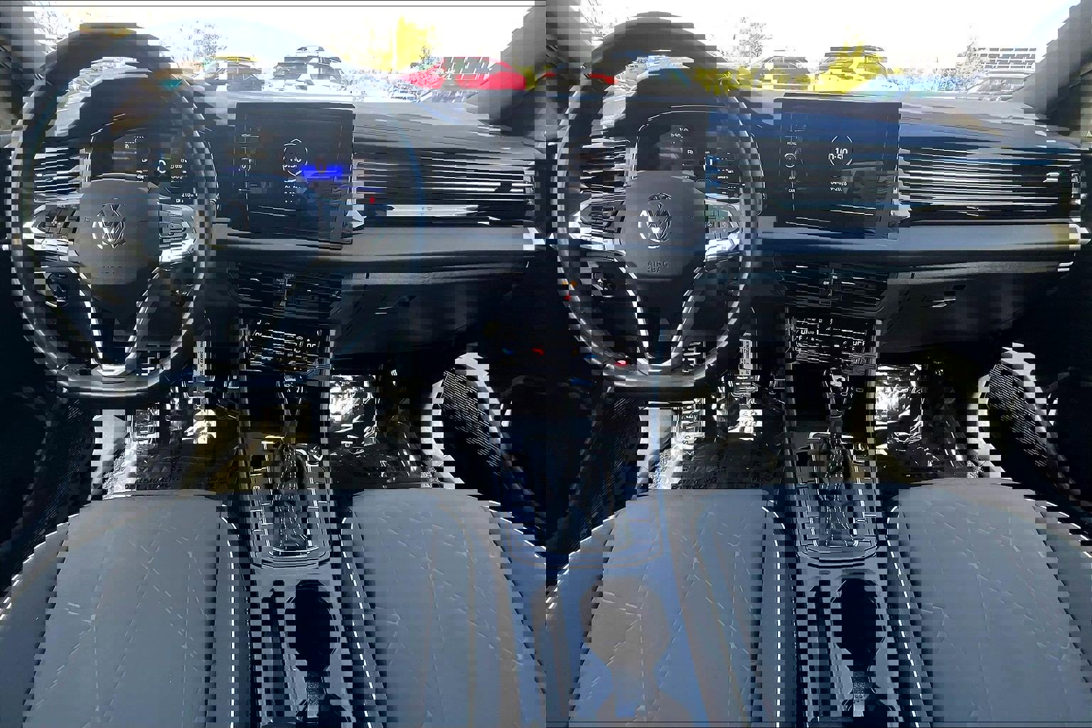 Used 2025 Volkswagen Jetta Sport image 13