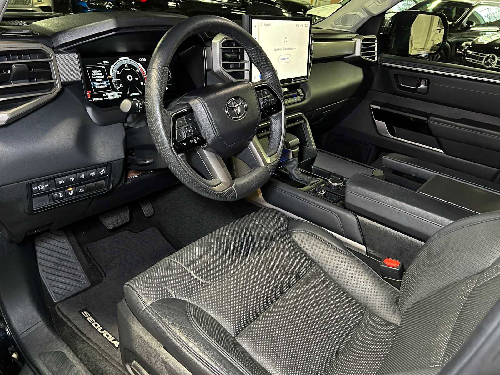 Used 2023 Toyota Sequoia Limited image 24