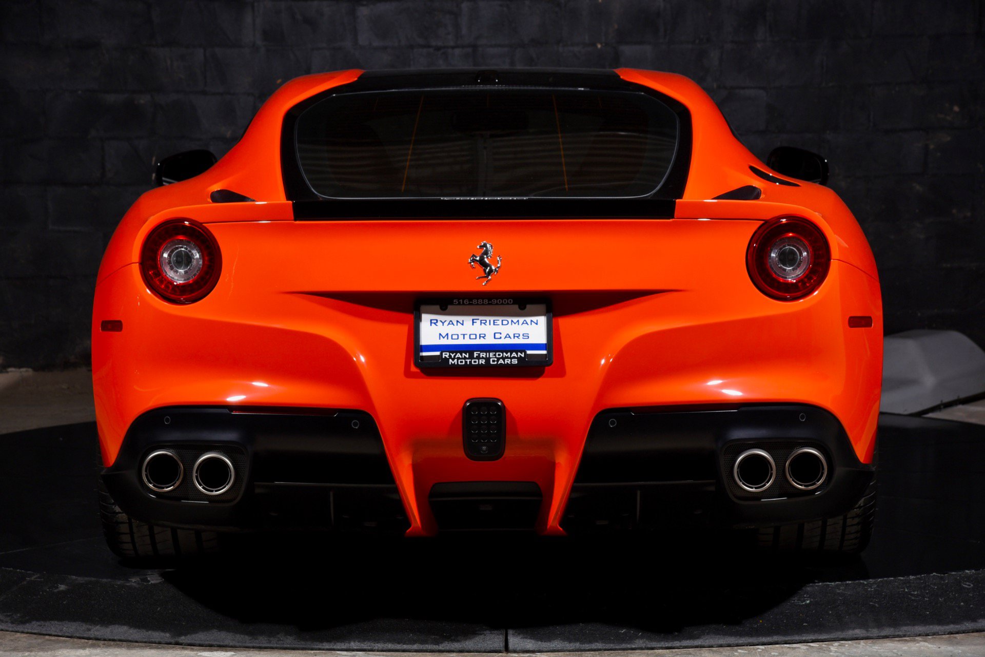 Used 2014 Ferrari F12 Berlinetta RWD image 17