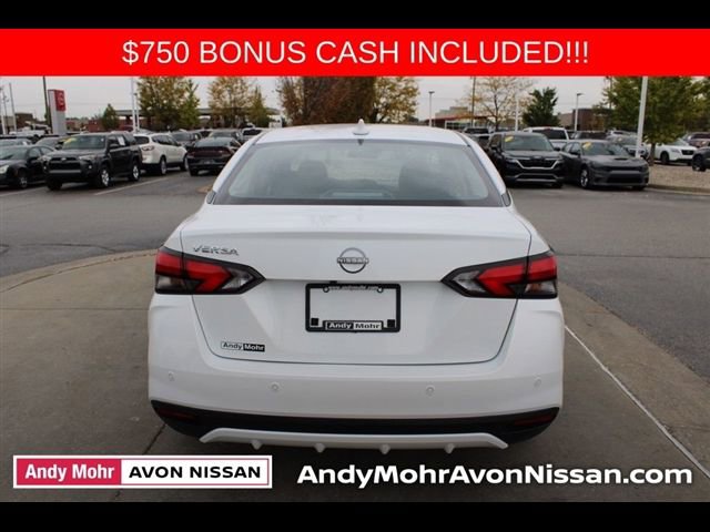 New 2025 Nissan Versa SV w/ Trunk Package FWD image 4