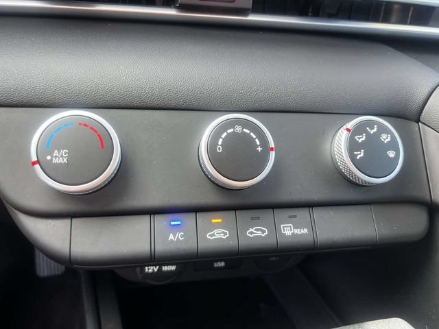 Certified 2026 Hyundai Elantra SE FWD image 28