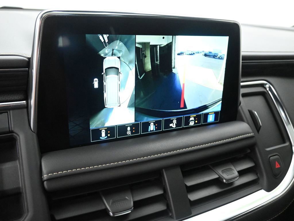 Used 2023 GMC Yukon XL SLT image 36