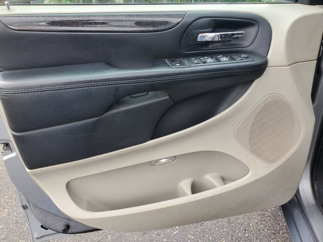Used 2016 Dodge Grand Caravan SXT FWD image 7