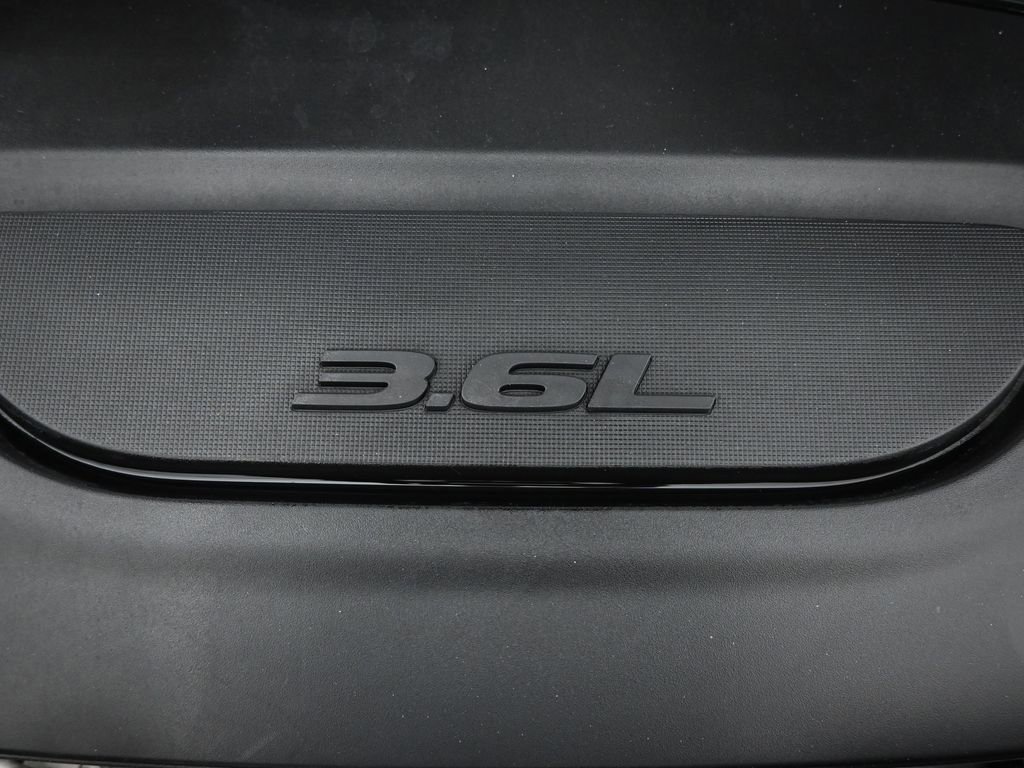 Used 2023 Chrysler Voyager LX image 41