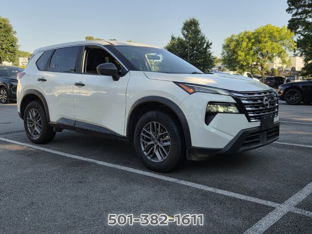 Used 2025 Nissan Rogue S AWD/4WD image 7