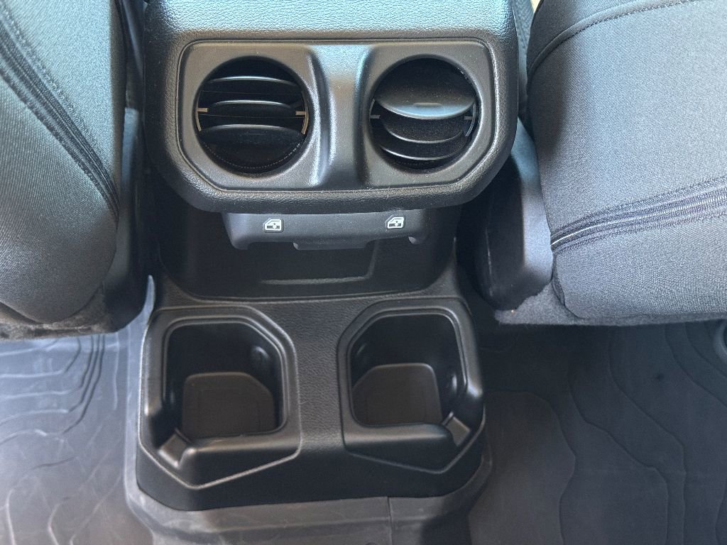 Used 2023 Jeep Gladiator Sport image 13