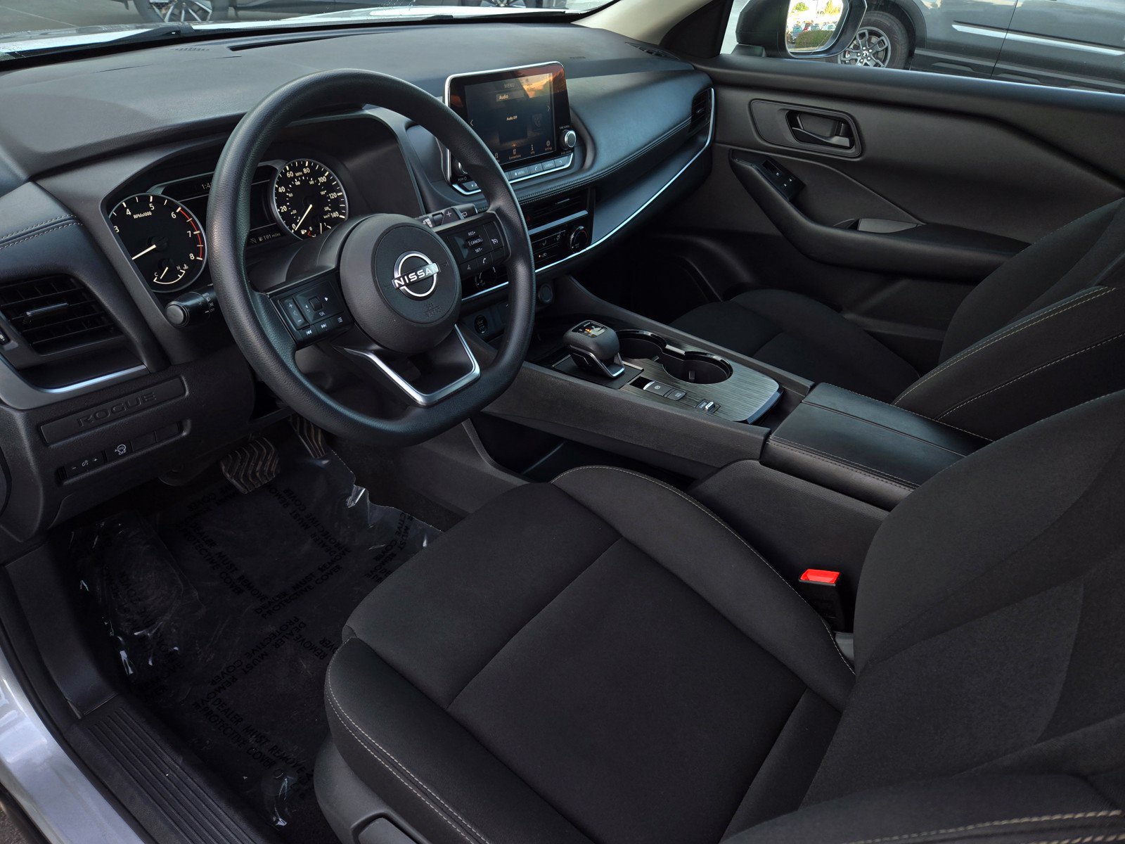 Used 2024 Nissan Rogue S FWD image 8