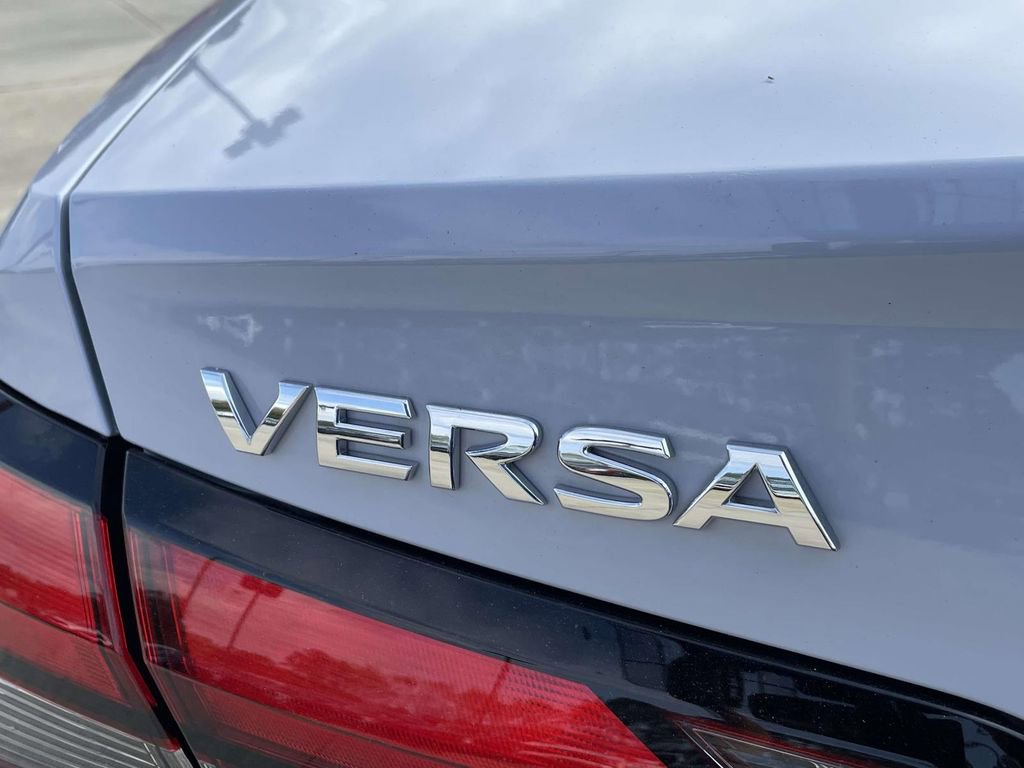 Used 2025 Nissan Versa SV w/ Trunk Package image 9