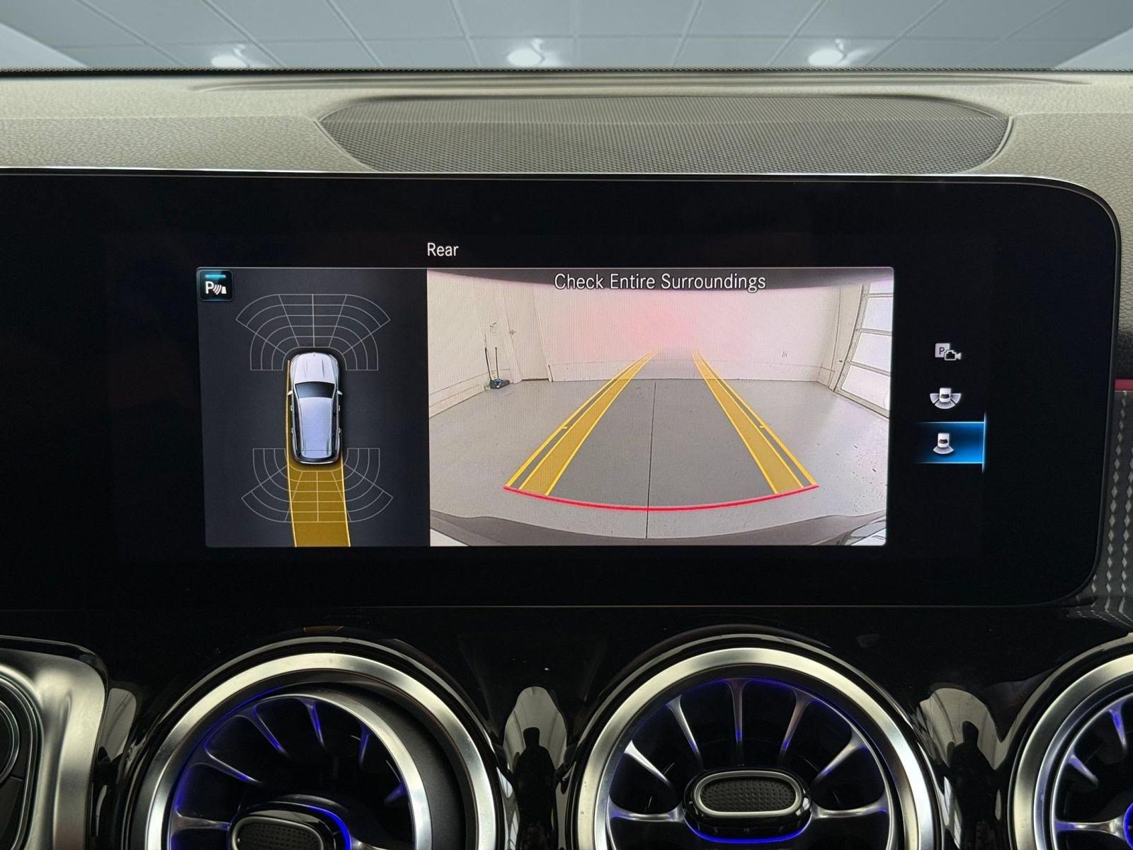 Used 2023 Mercedes-Benz EQB 300 4MATIC image 17