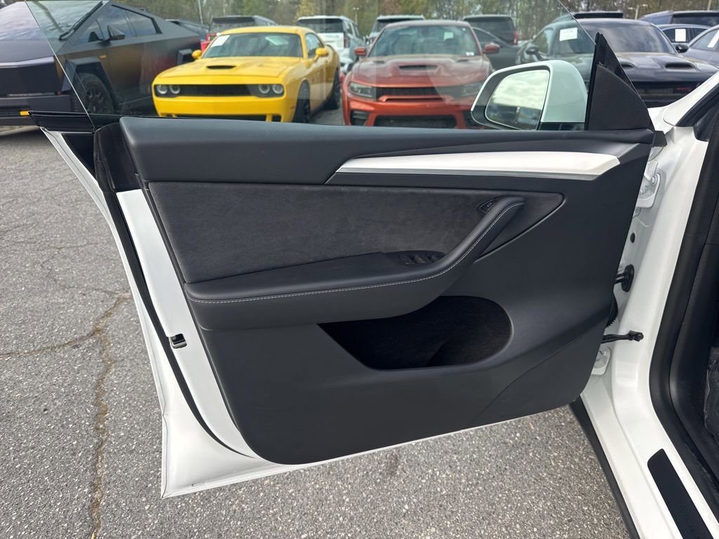 Used 2022 Tesla Model Y Performance image 28