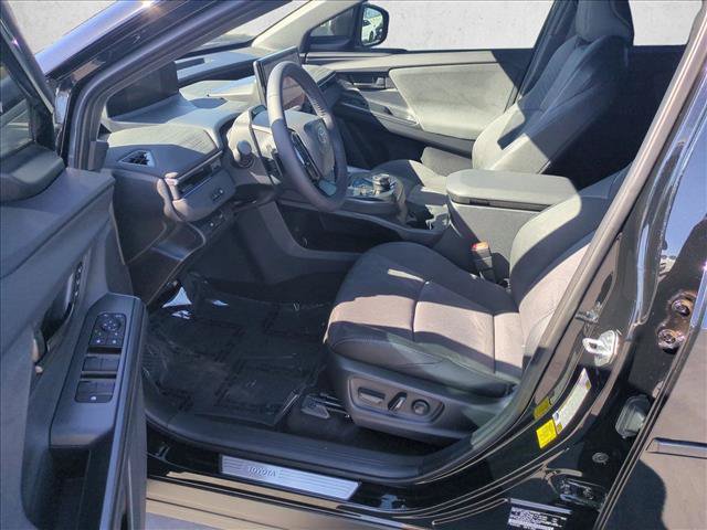 Used 2026 Toyota C-HR AWD/4WD image 17