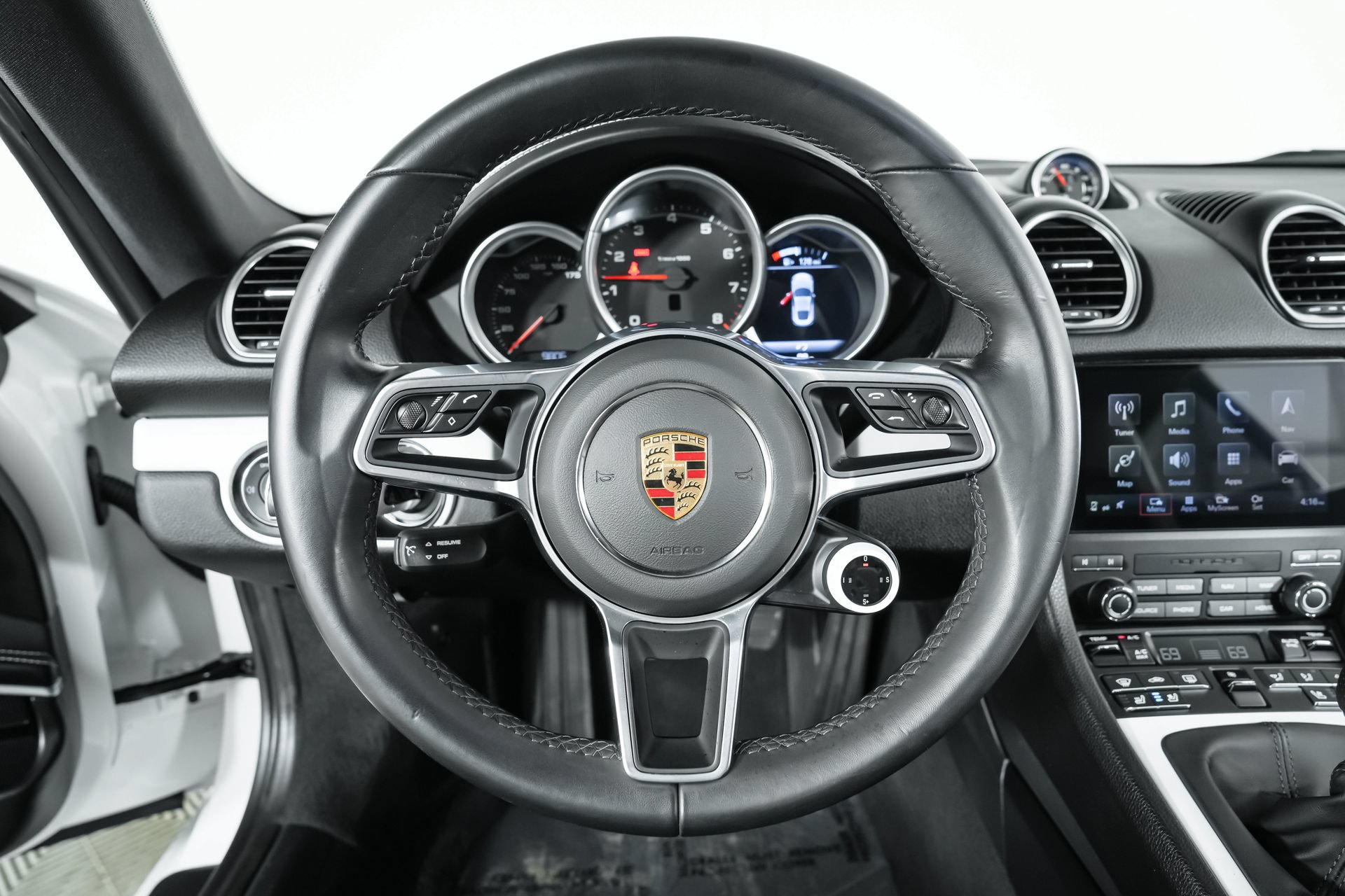 Used 2025 Porsche 718 Cayman RWD image 9