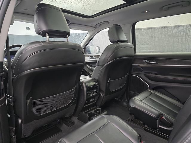 Used 2022 Jeep Grand Cherokee L Limited AWD/4WD image 41