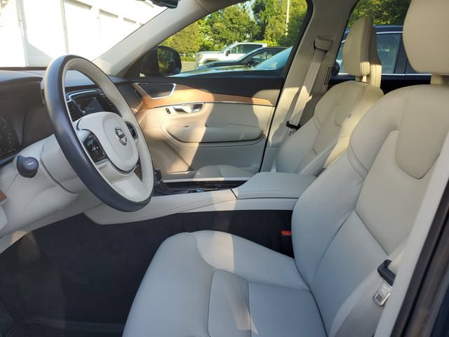 Used 2021 Volvo XC90 T6 Momentum w/ Climate Package AWD/4WD image 18