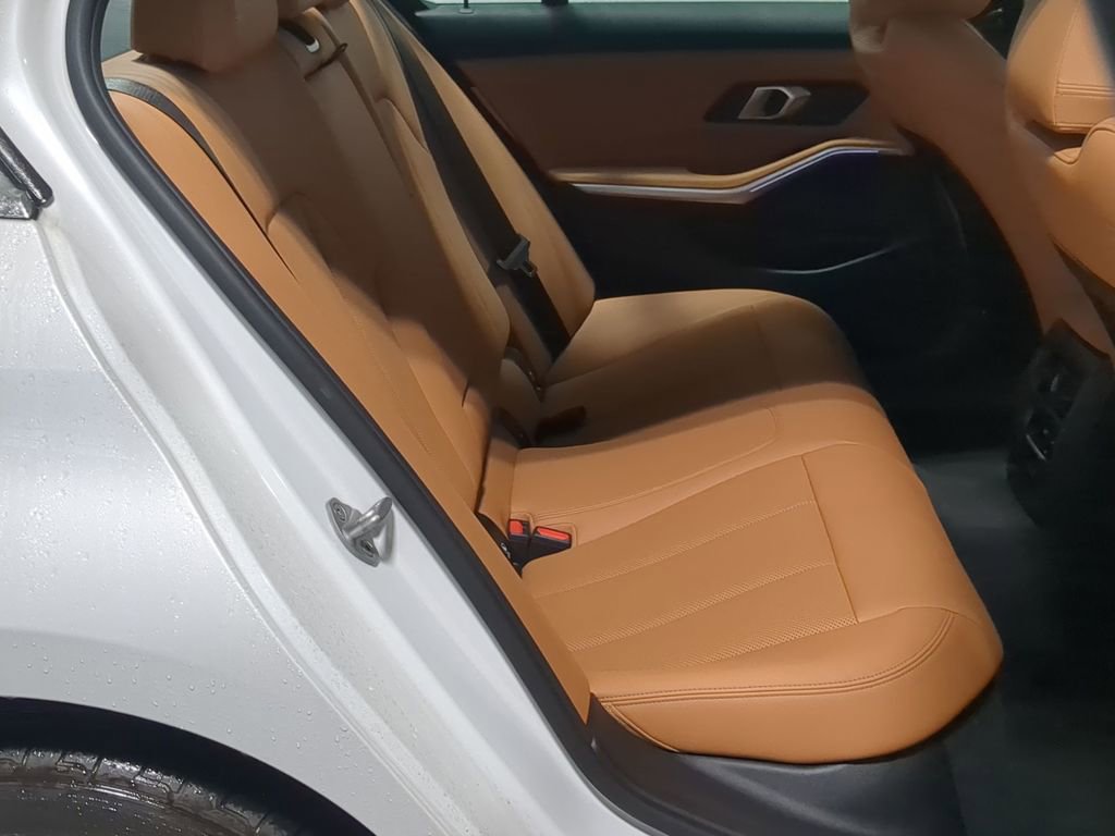 Used 2024 BMW 330i xDrive Sedan w/ Convenience Package image 36
