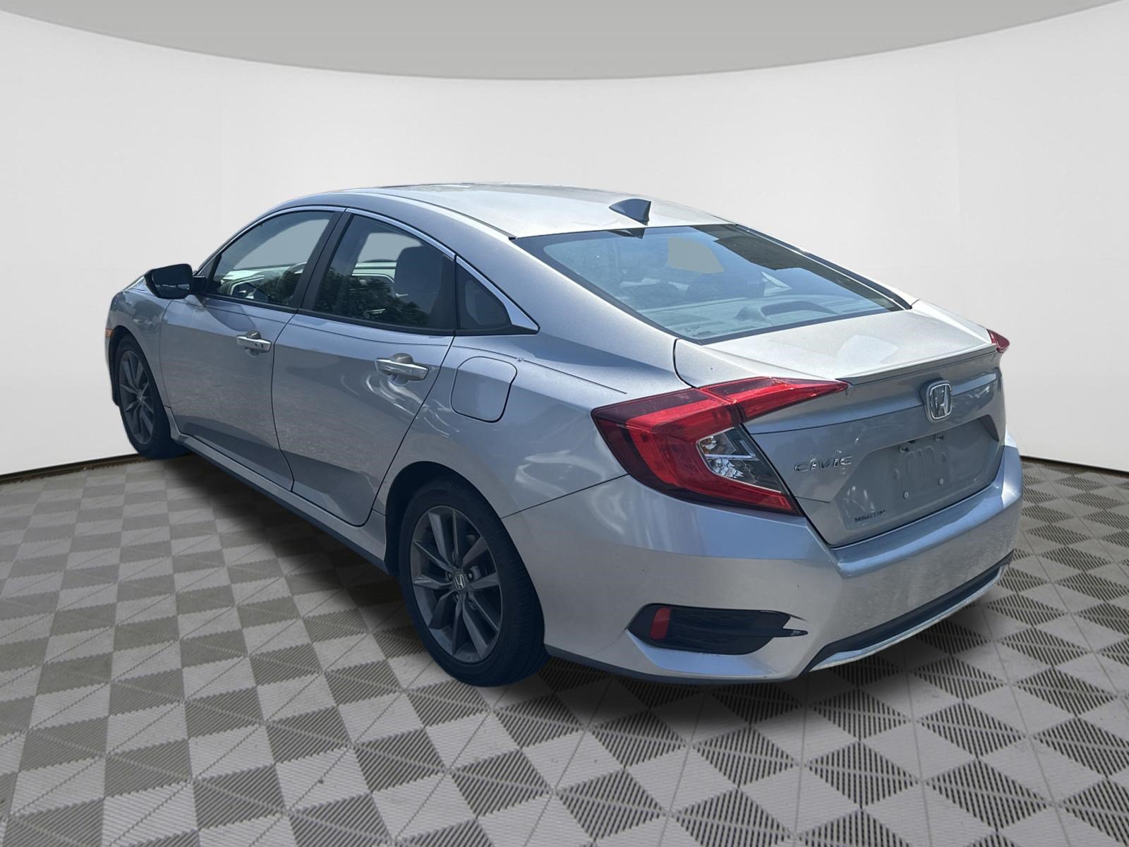 Used 2020 Honda Civic EX image 5