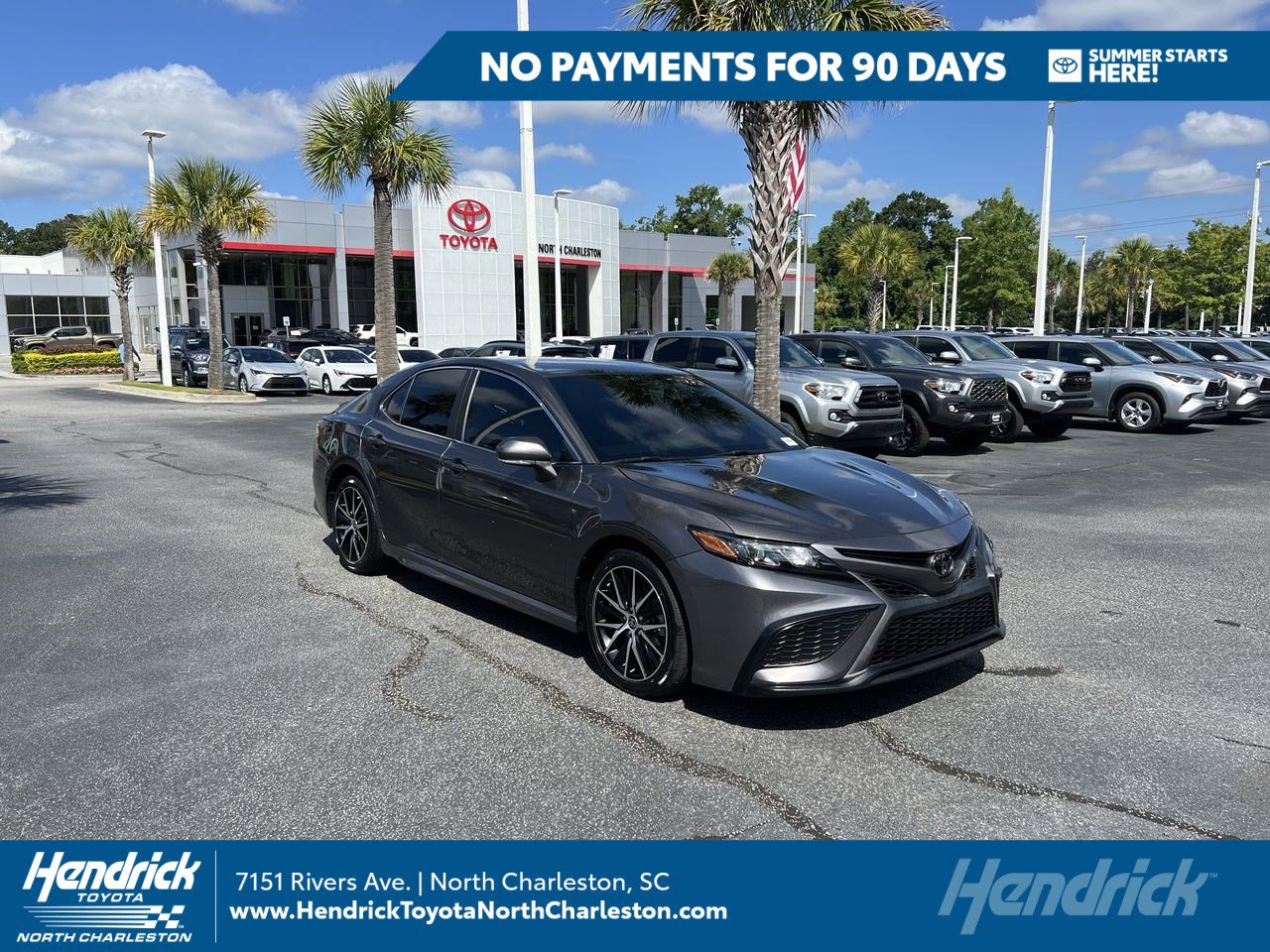 Used 2023 Toyota Camry SE FWD image 1