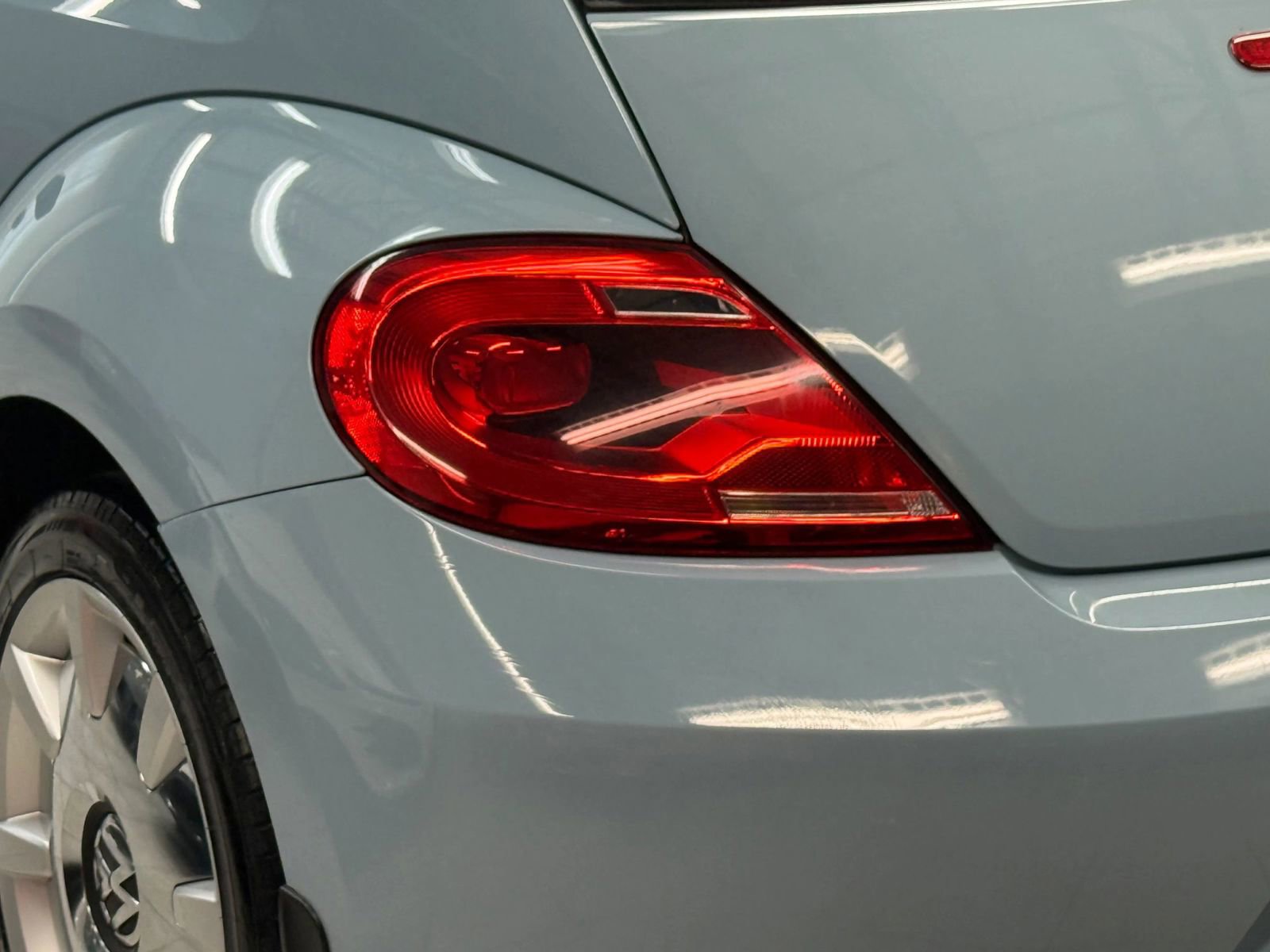 Used 2014 Volkswagen Beetle 2.5 FWD image 12