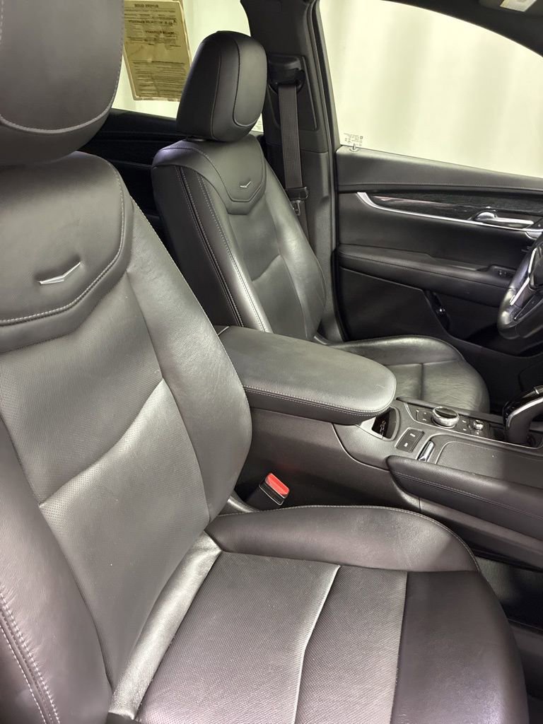 Used 2021 Cadillac XT5 Premium Luxury image 21