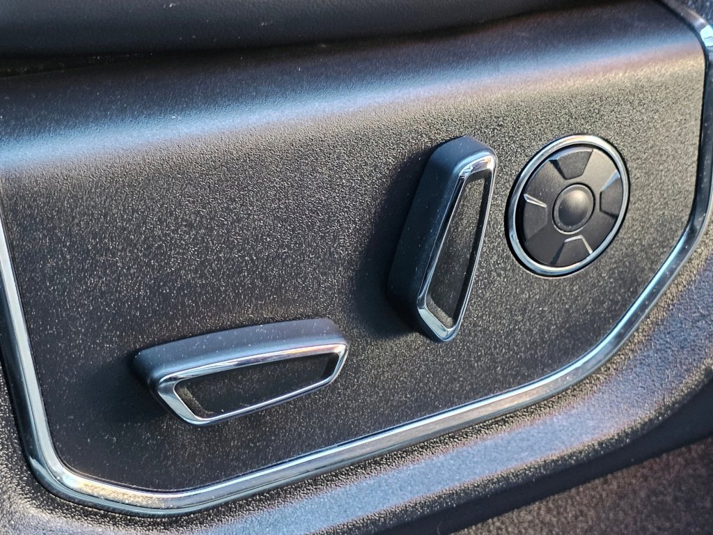 Used 2017 Ford F150 Platinum w/ Technology Package image 28