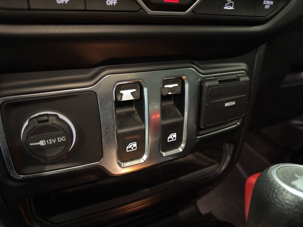 Used 2021 Jeep Wrangler Willys image 37