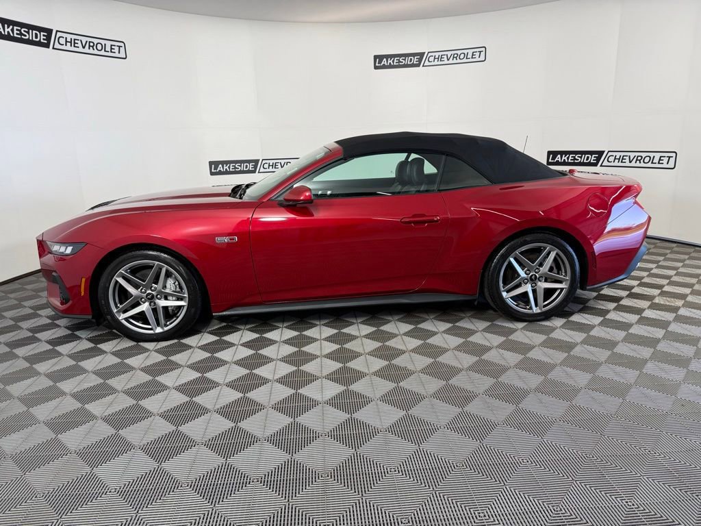 Used 2024 Ford Mustang GT Premium RWD image 3