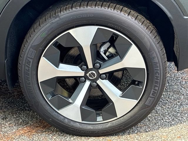 New 2026 Volvo XC40 B5 Plus w/ Protection Package Premier AWD/4WD image 13