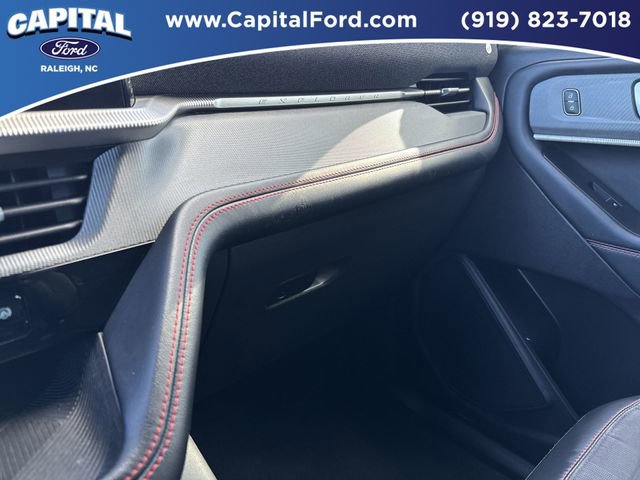 Certified 2025 Ford Explorer ST-Line w/ ST-Line Street Pack image 26