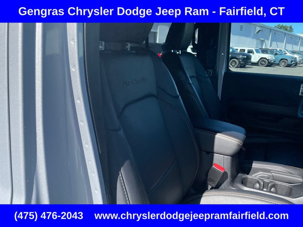 Certified 2024 Jeep Wrangler Unlimited Sahara w/ Technology Group AWD/4WD image 22
