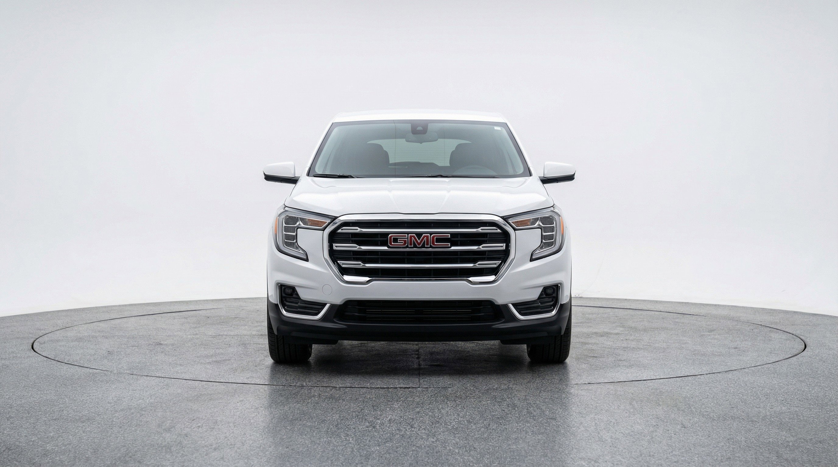 Used 2024 GMC Terrain SLE image 2