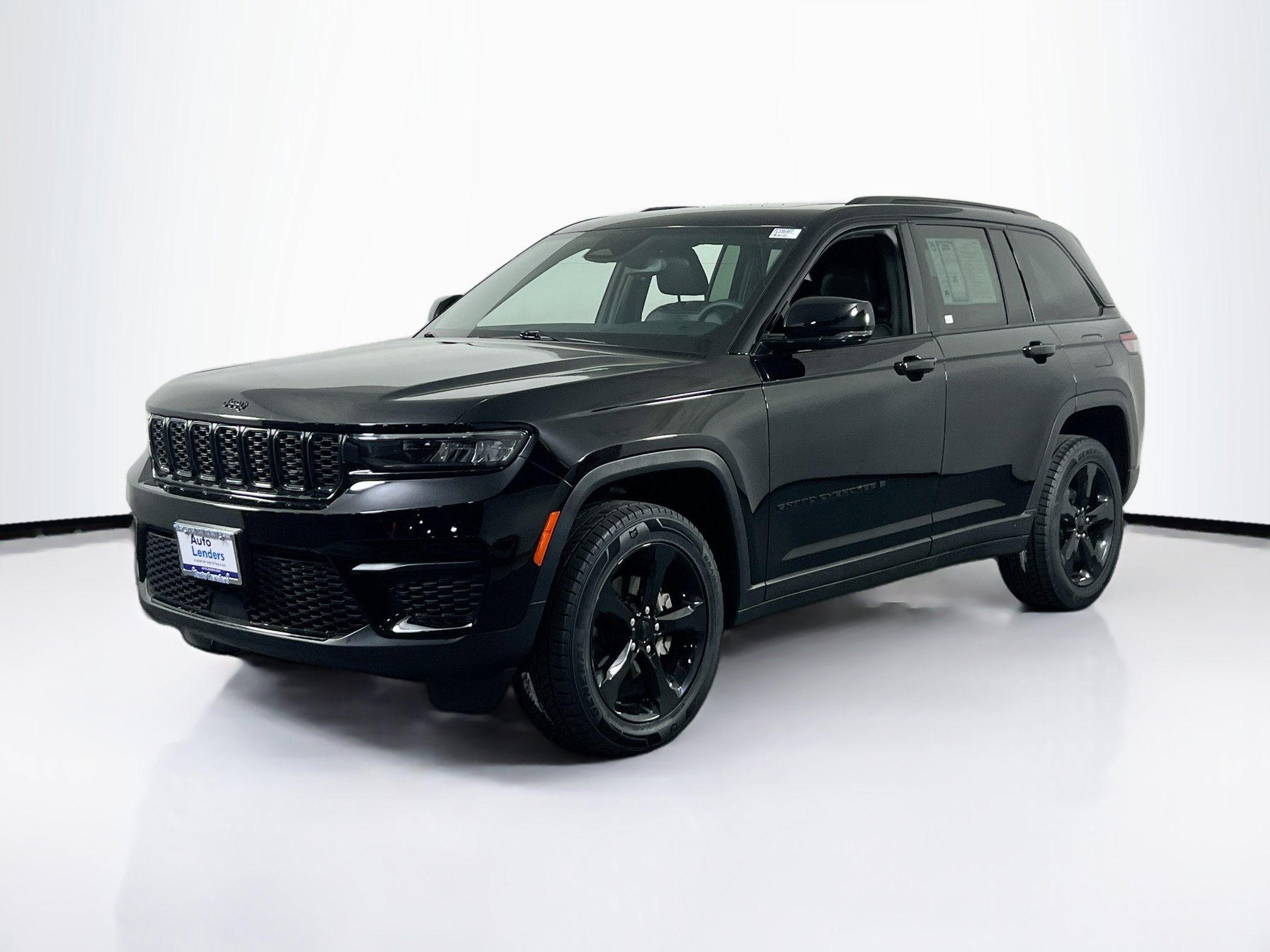 Used 2023 Jeep Grand Cherokee Altitude