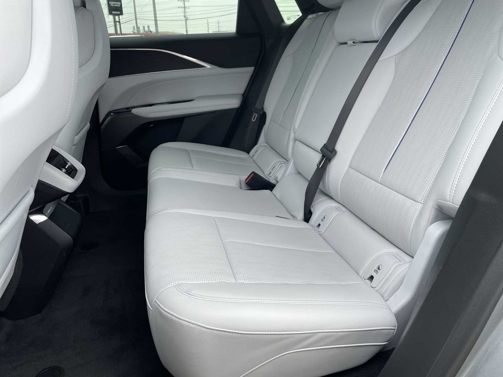 Certified 2024 Cadillac Lyriq Luxury AWD/4WD image 26