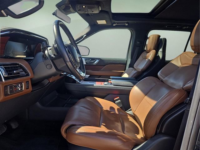 Used 2022 Lincoln Navigator Reserve image 22