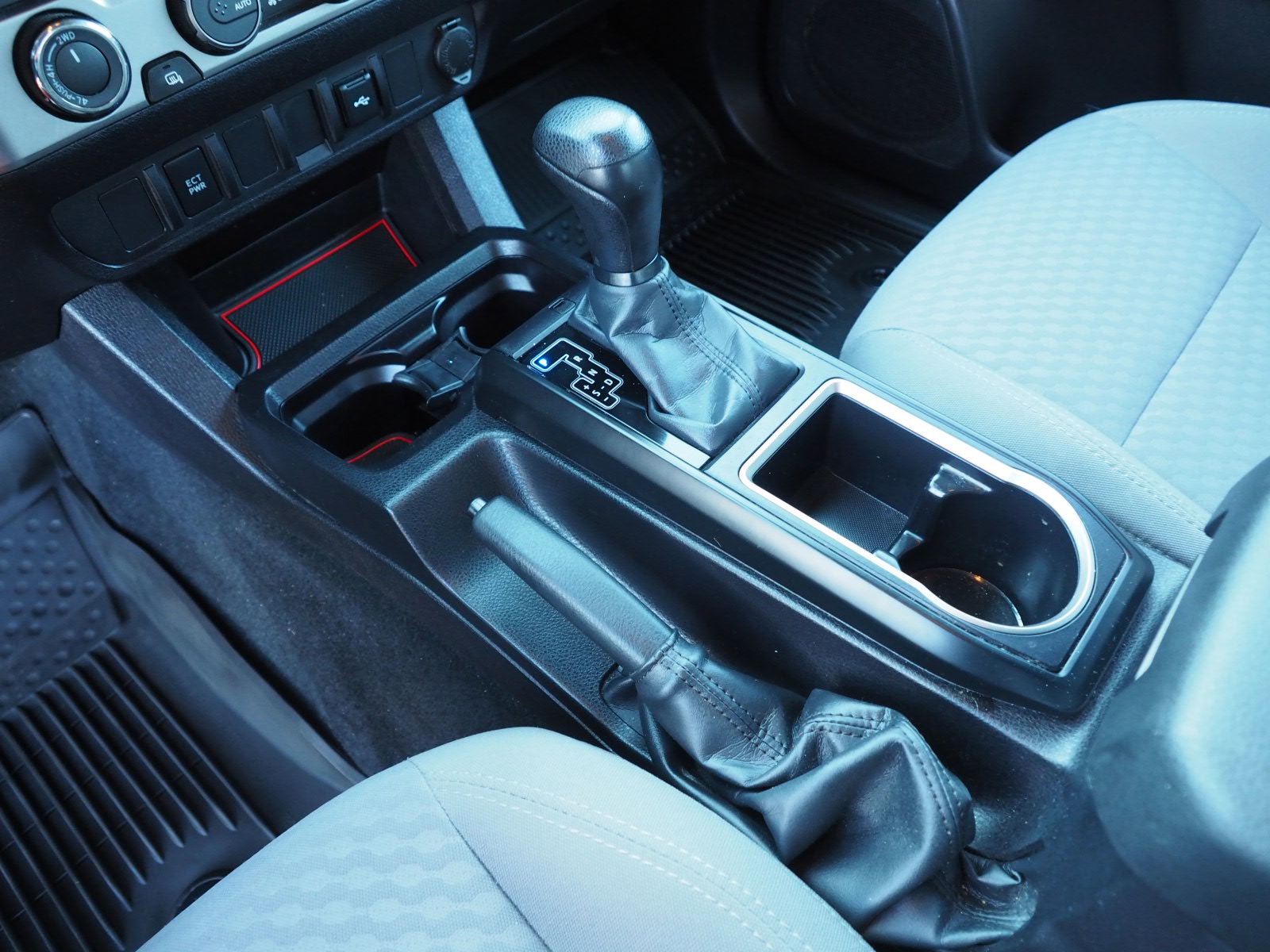 Used 2022 Toyota Tacoma SR image 12