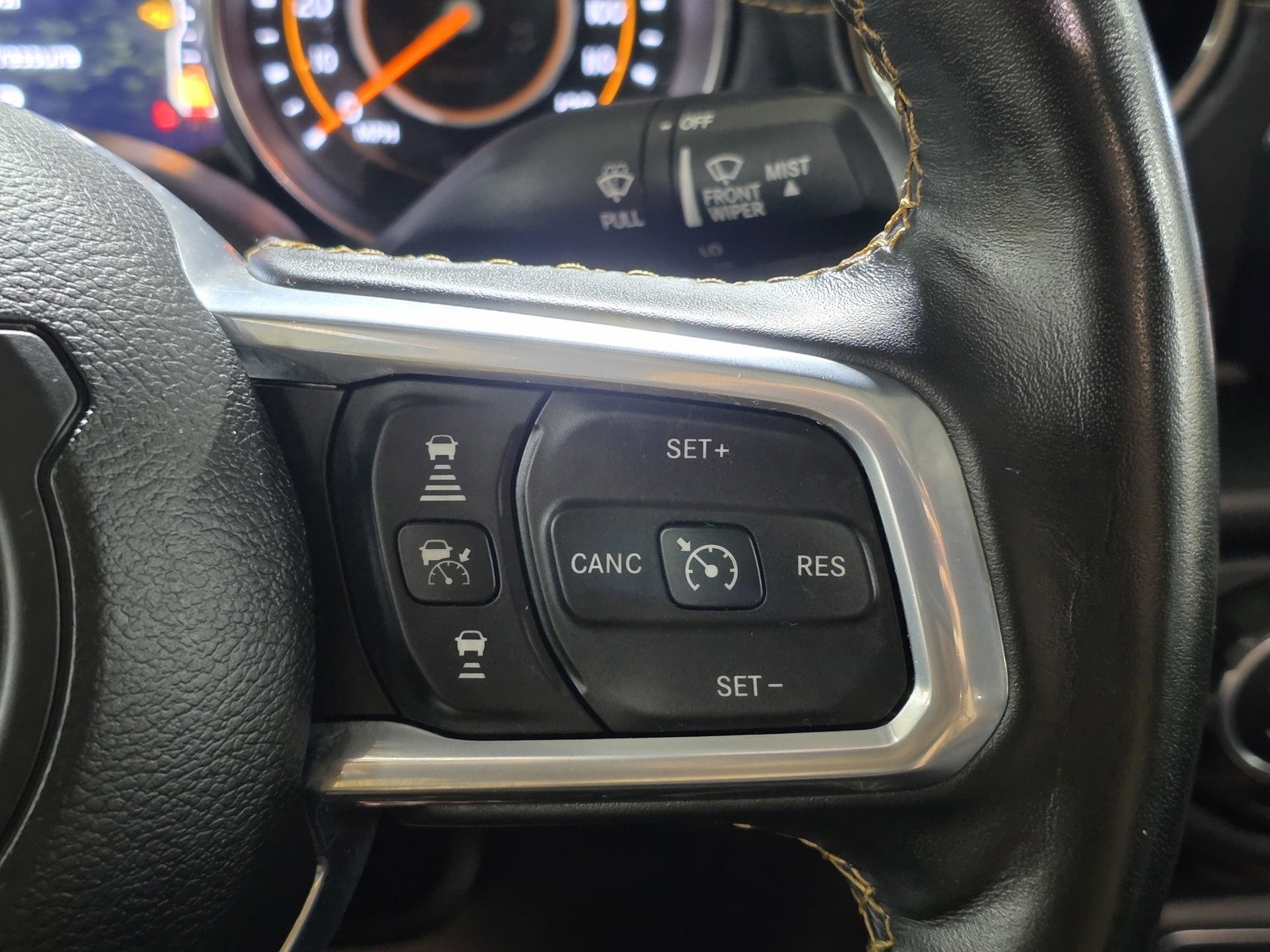 Used 2021 Jeep Gladiator Overland image 30