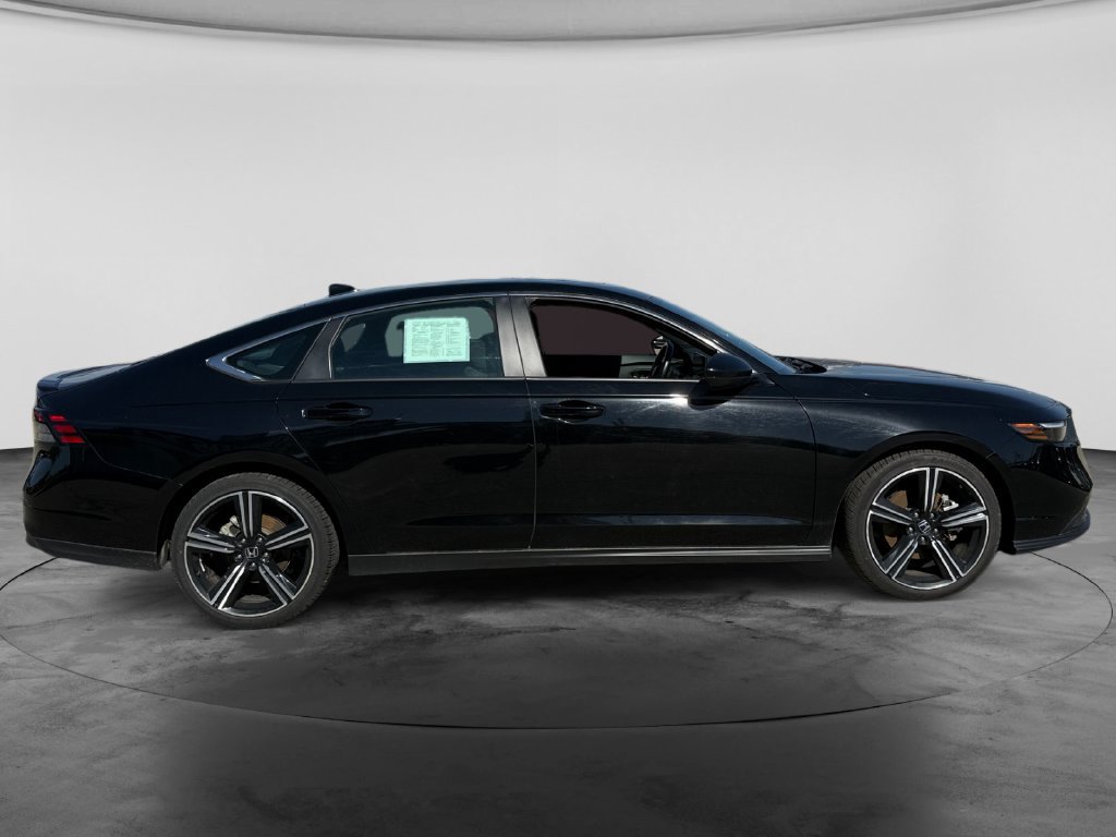 Used 2024 Honda Accord Sport image 10