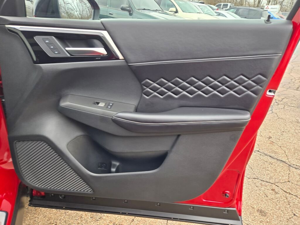 New 2025 Mitsubishi Outlander SEL Black Edition image 7