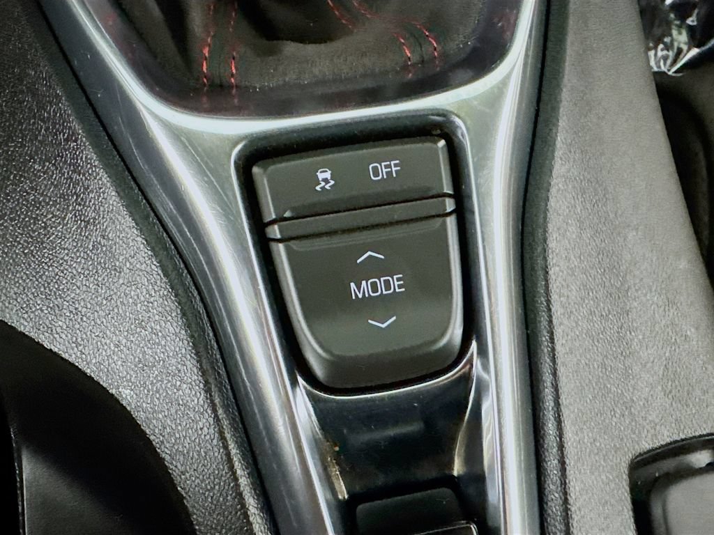 Used 2018 Chevrolet Camaro ZL1 RWD image 27