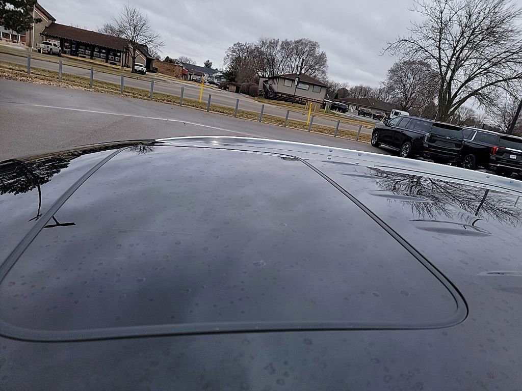 Used 2024 Buick Enclave Essence w/ Experience Buick Package image 25