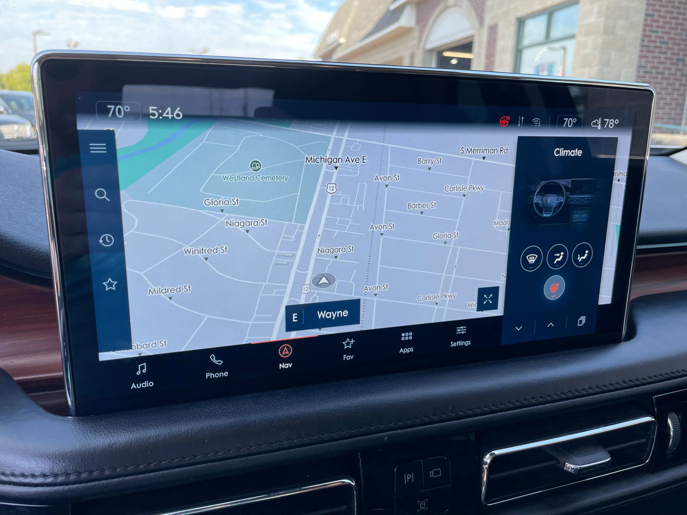 Used 2022 Lincoln Nautilus Reserve w/ Equipment Group 201A image 14