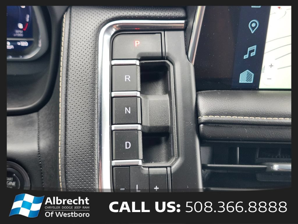 Used 2024 Chevrolet Tahoe Premier AWD/4WD image 29