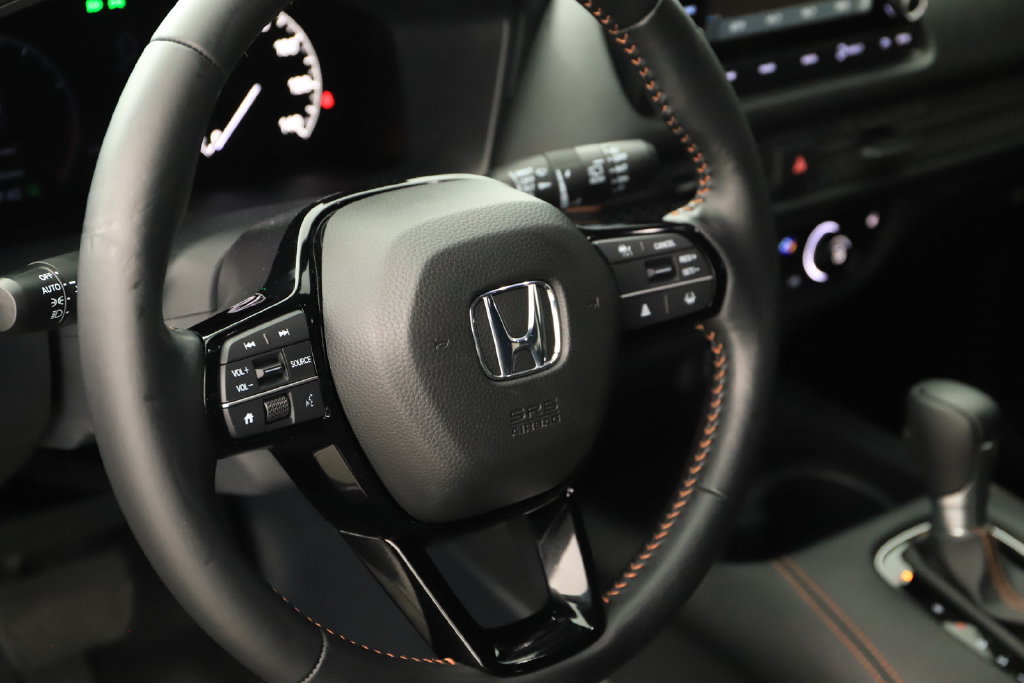 Used 2025 Honda HR-V Sport image 16